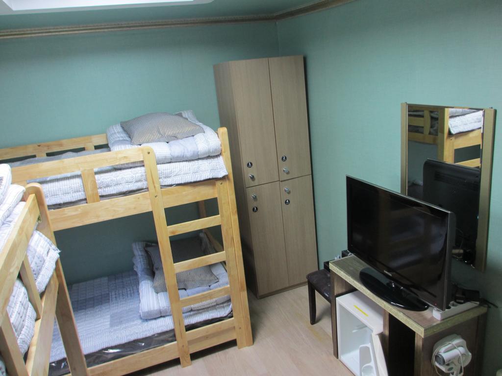 Moiri Guesthouse Yeosu Exterior photo