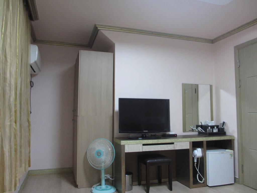 Moiri Guesthouse Yeosu Exterior photo